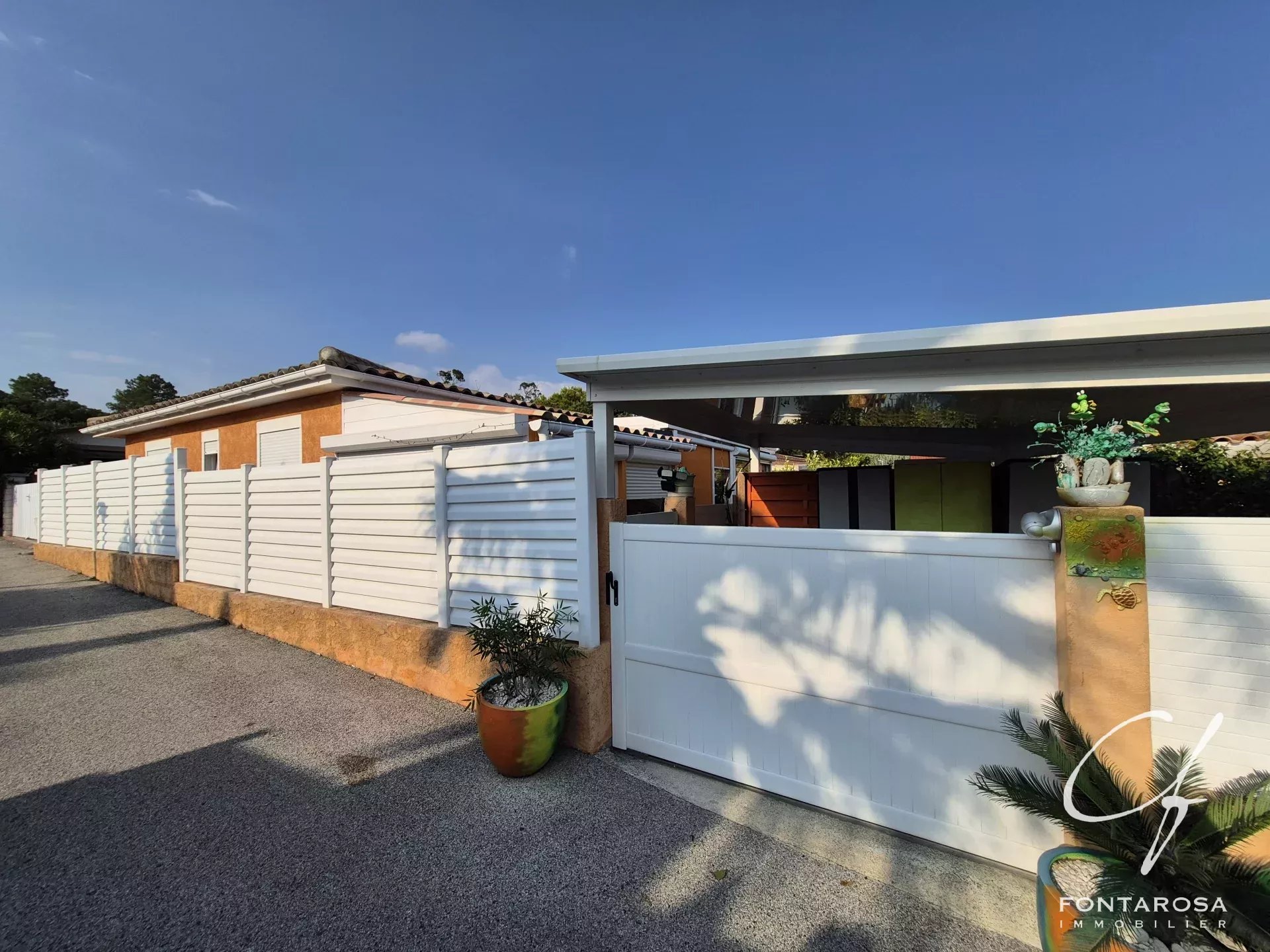 Agence immobilière de 