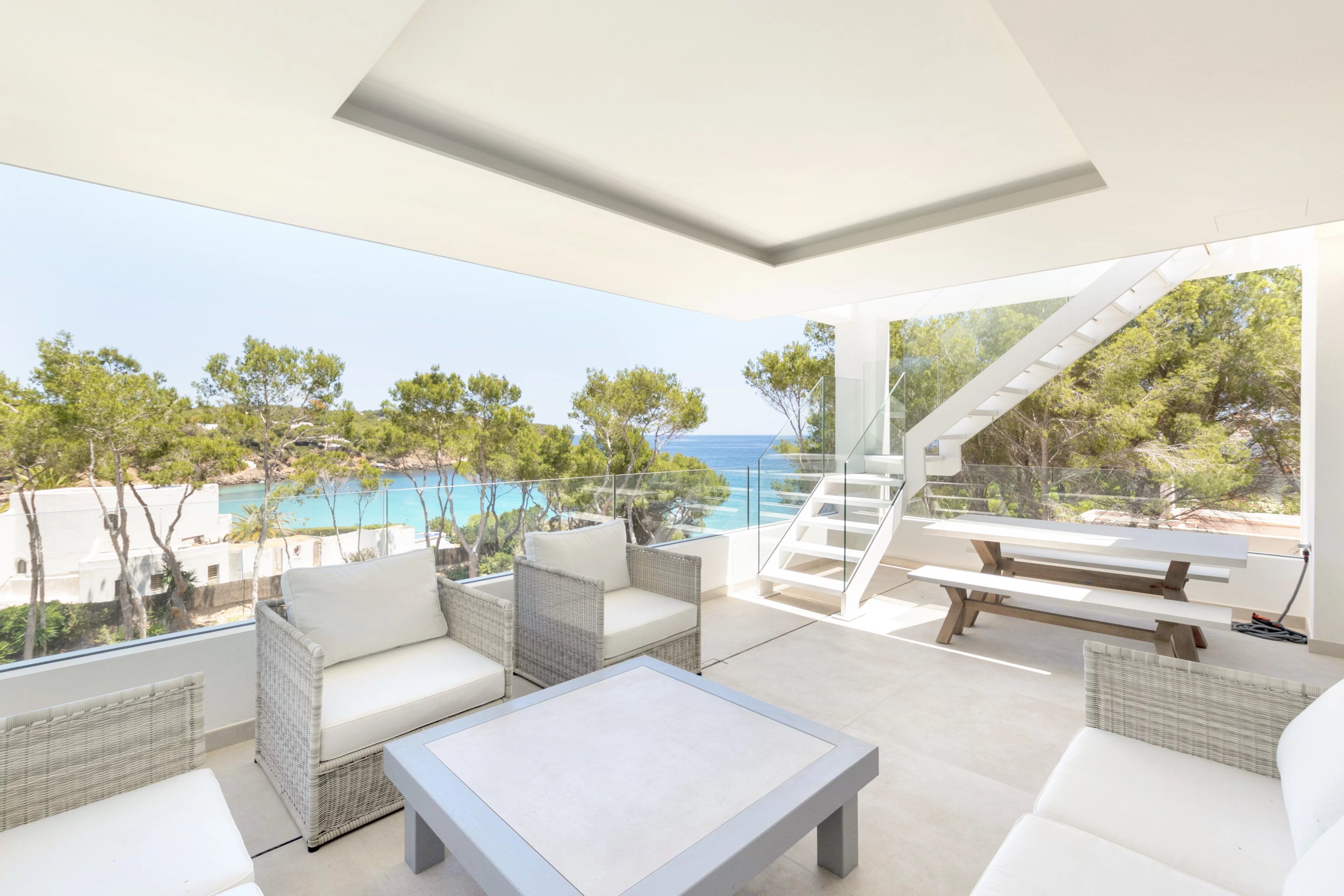 Exclusive penthouse with stunning sea views in Cala Llenya, Ibiza