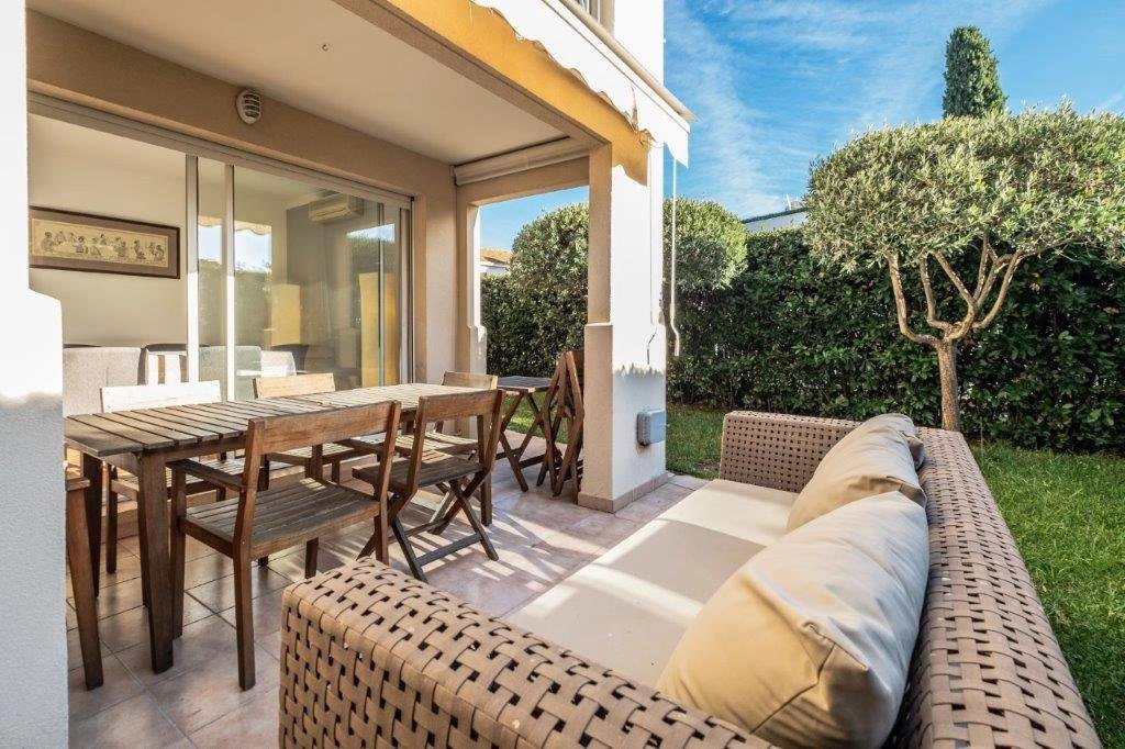 Апартаменты с садом