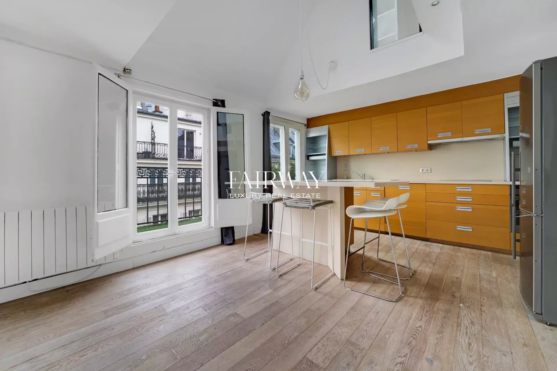 Appartement familial de charme en duplex – Nouvelle-Athènes, Paris 9e