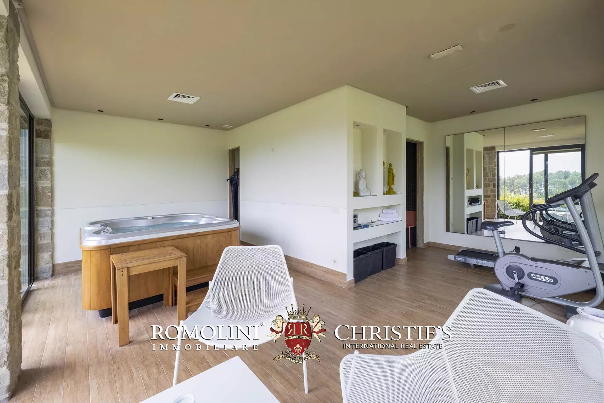 6 Bedroom Villa/Townhouse's Image 79