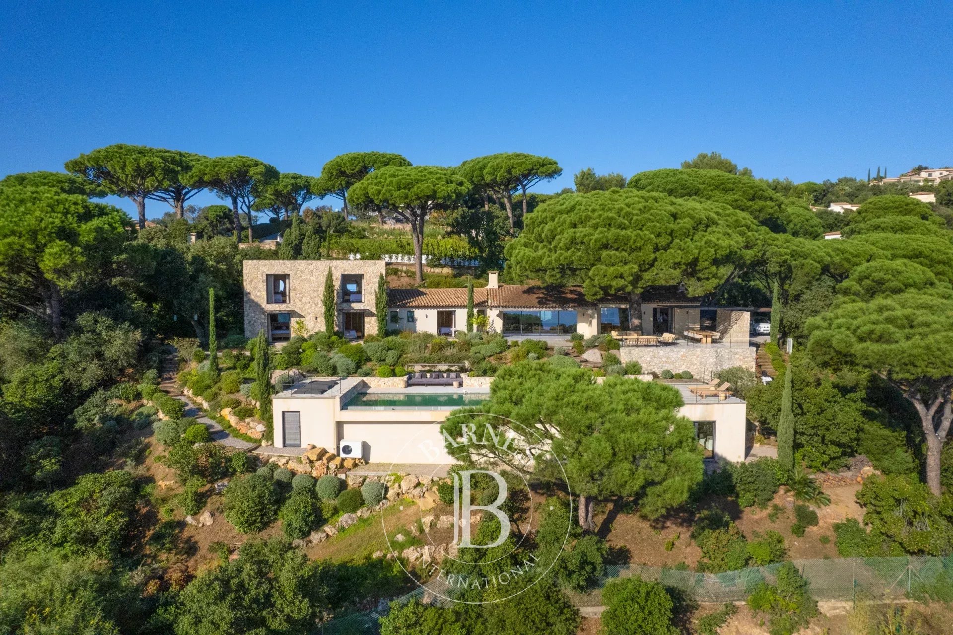 Villa Sainte-Maxime - picture 4