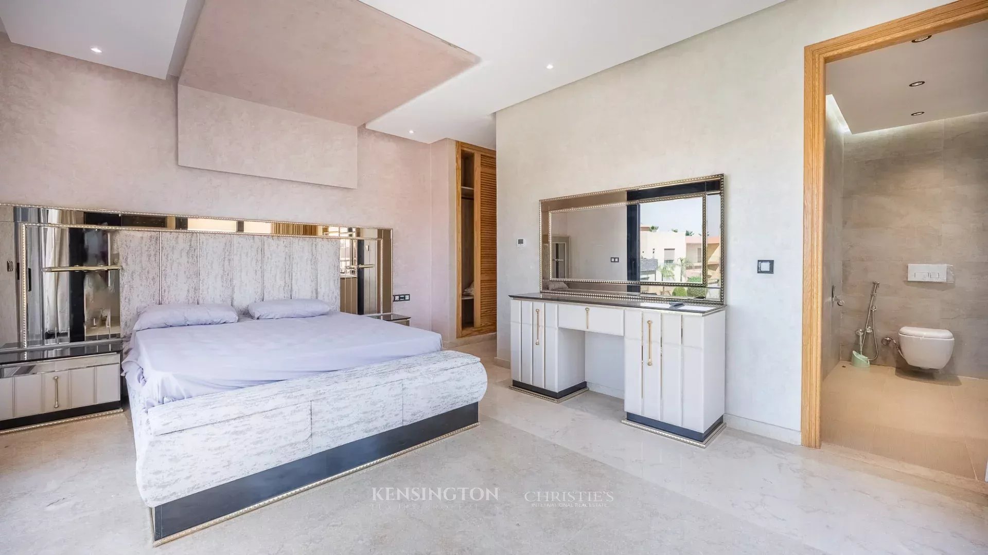 4 Bedroom Villa/Townhouse's Image 23