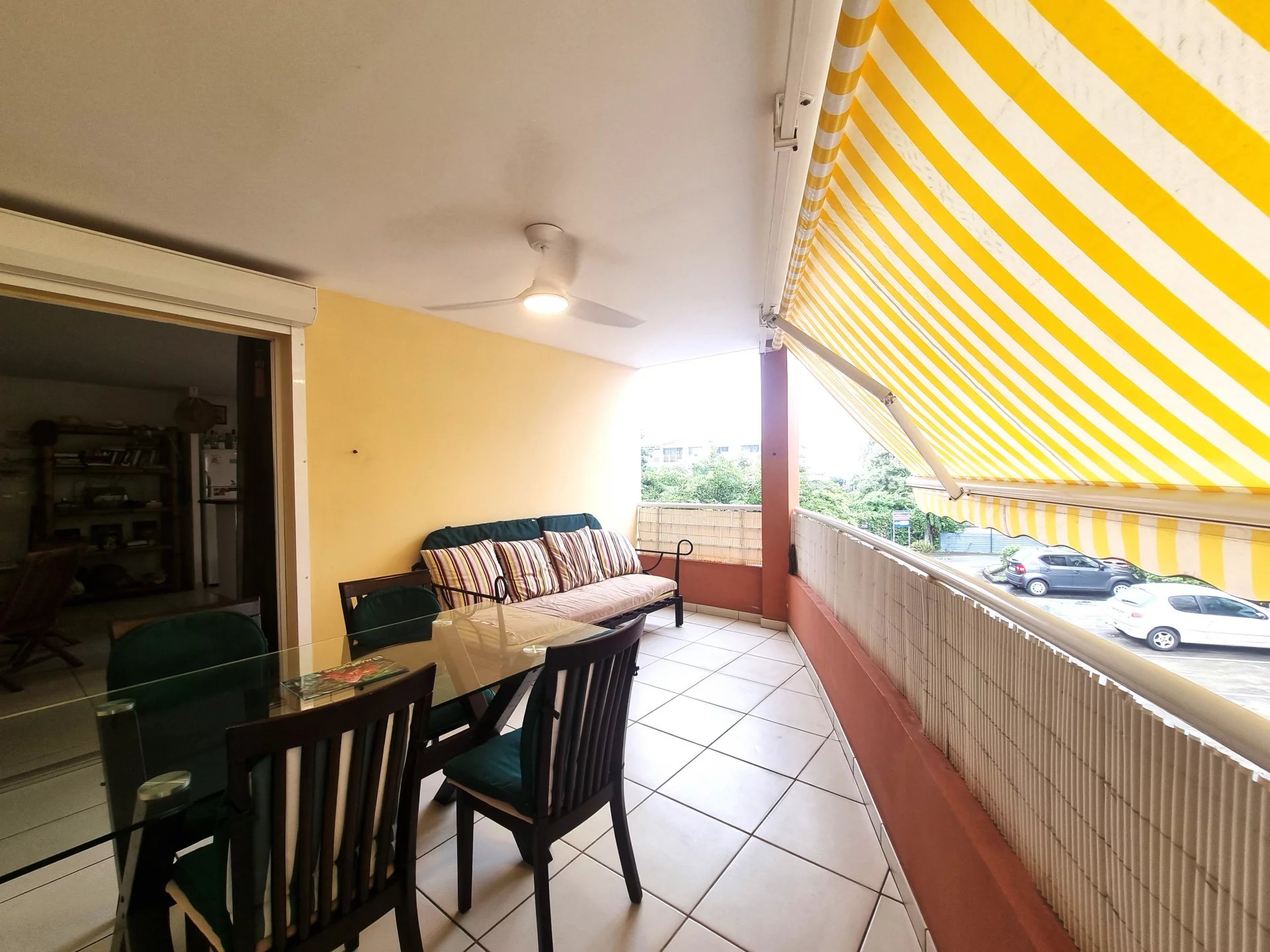 TROIS ILETS / ANSE MITAN Appartement de type 2 avec garage, parking et cave