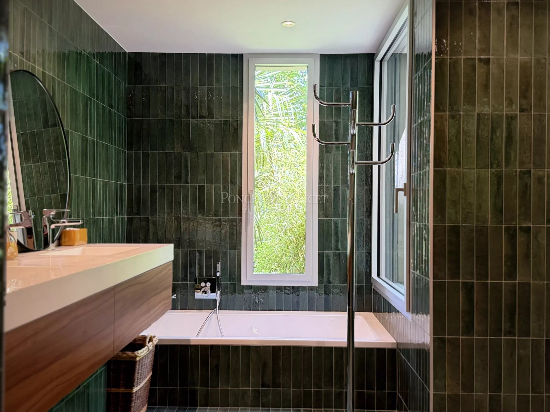 5 Bedroom Villa/Townhouse's Image 37