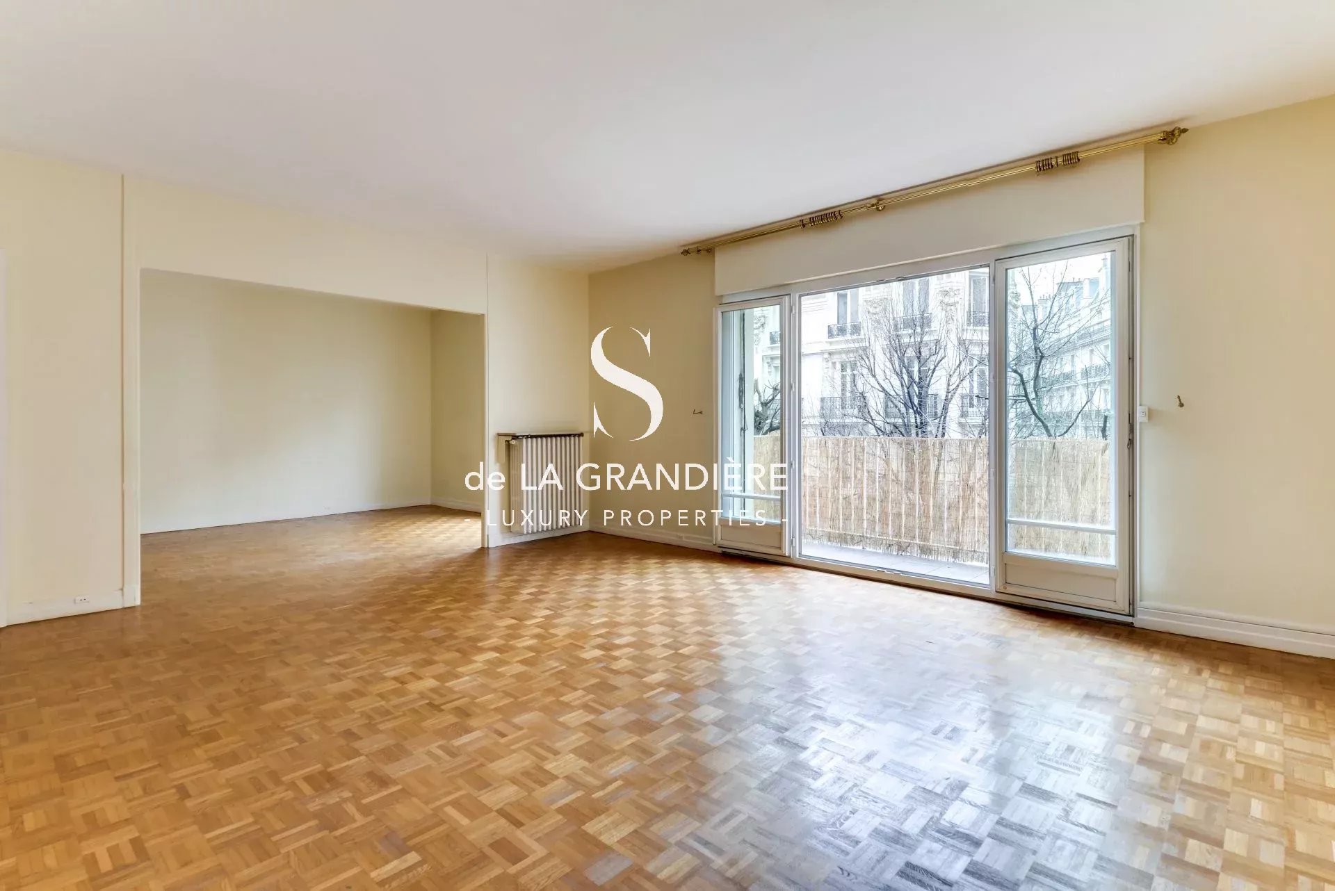 PARIS 16-BUGEAUD-POMPE -