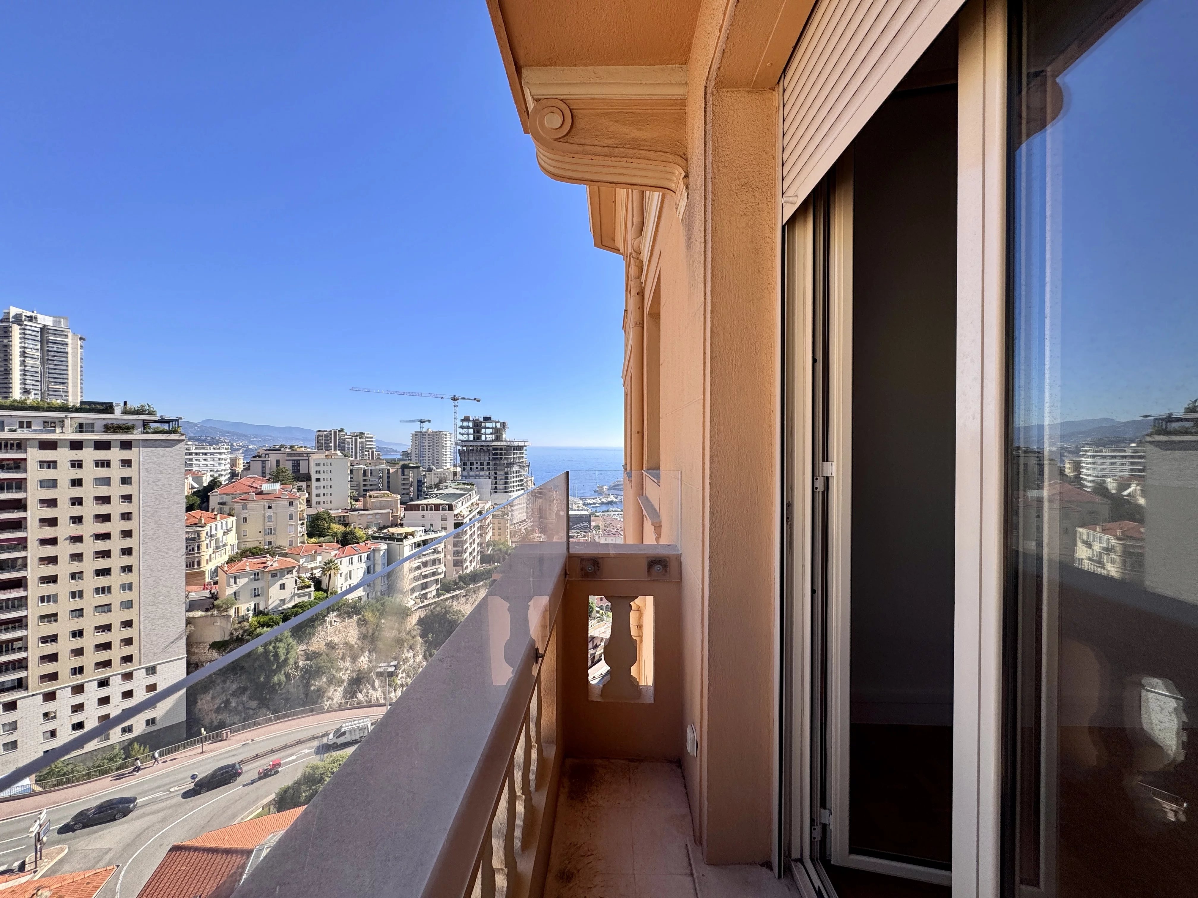 Franzido Palace - 4-Room Appartment for Rent