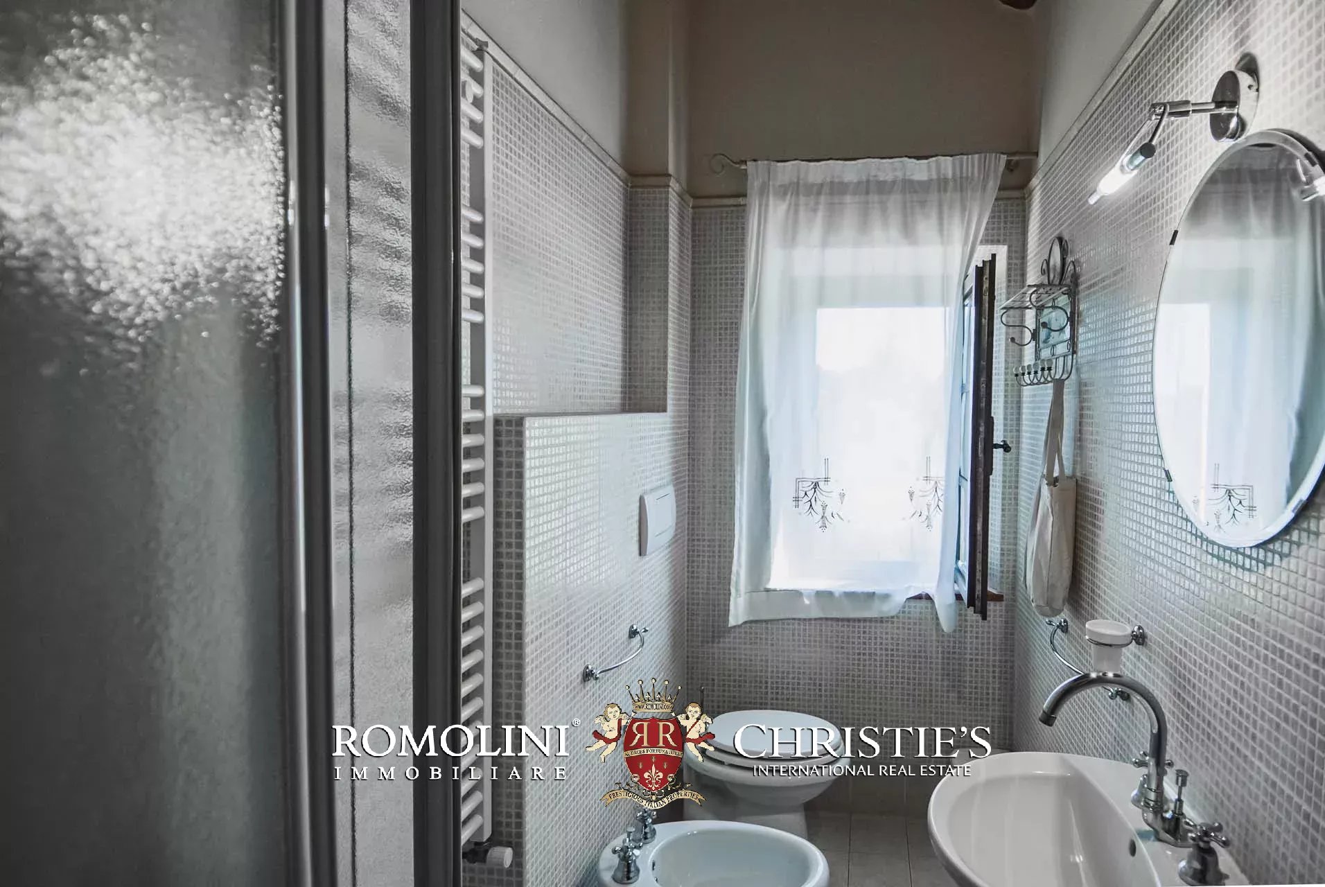 5 Bedroom Villa/Townhouse's Image 36