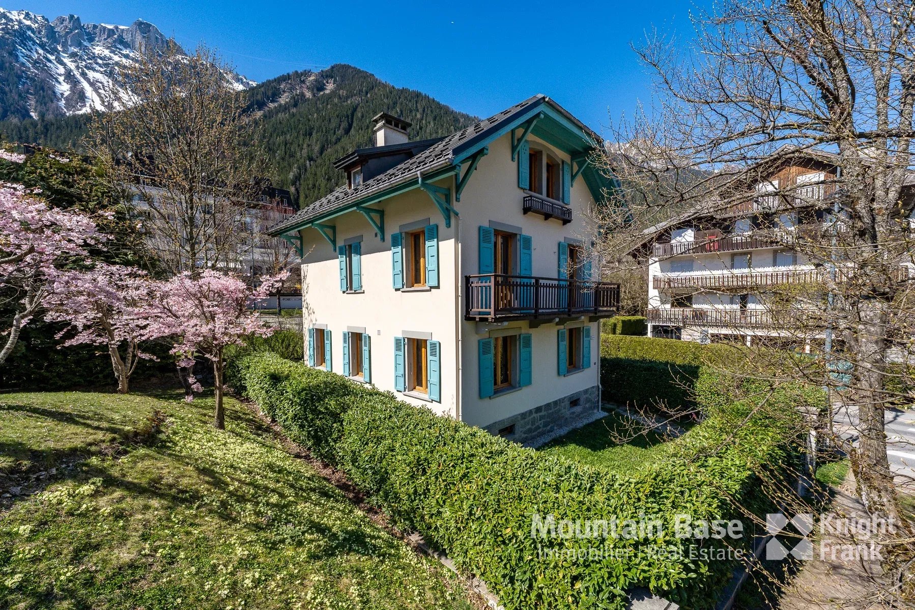 Central Chamonix townhouse divided into 3 apartments Accommodation in Chamonix