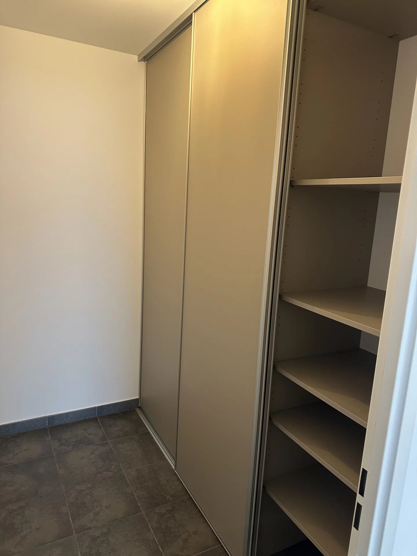 87157300 Vente Lentilly