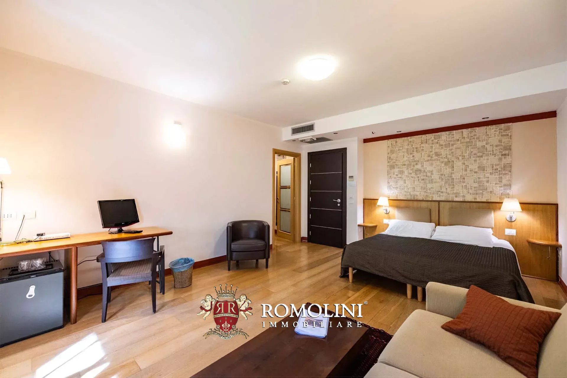 44 Bedroom Villa/Townhouse's Image 51