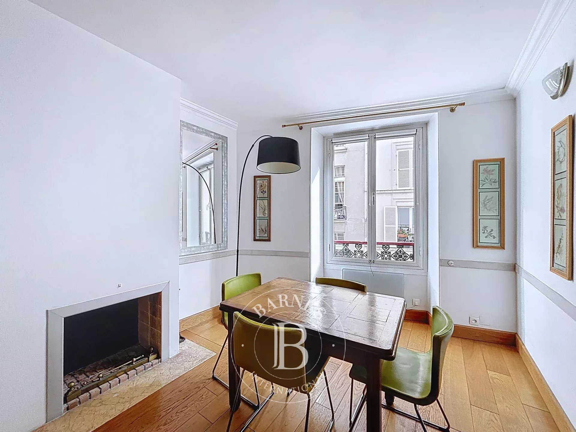 Daire Paris 4ème - picture 4