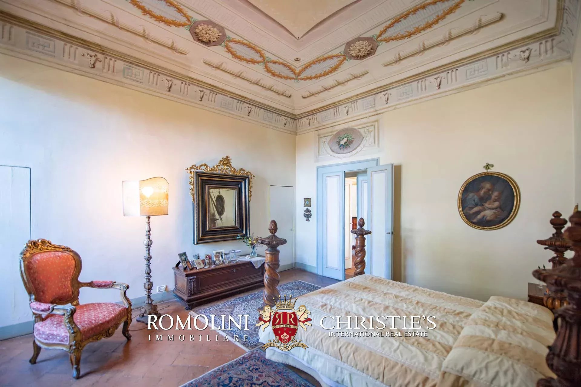 12 Bedroom Villa/Townhouse's Image 46