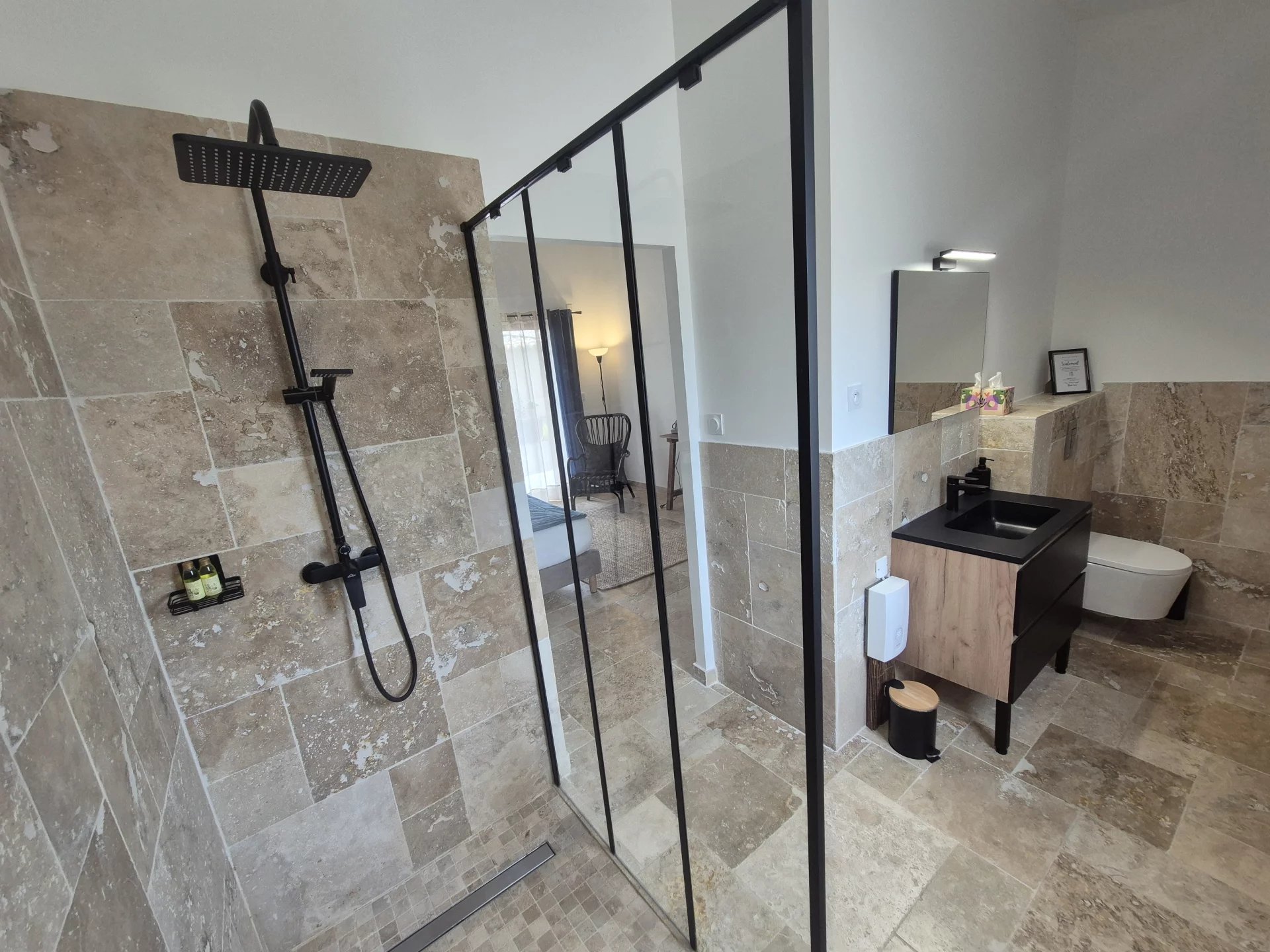 Villa and 4 gites in Cotignac, unique layout with pool house and pool