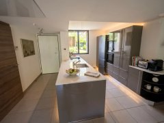 3-Bedroom Villa in Antibes — photo 6 of 7