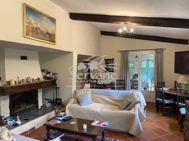 LORGUES PROVENCE FOR SALE COUNTRYSIDE HOUSE 4 BEDROOMS