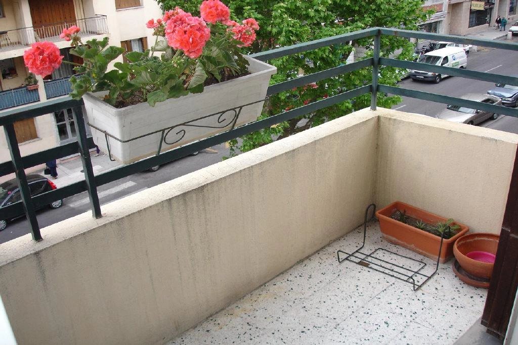 Vente appartement de deux pièces Nice Madeleine