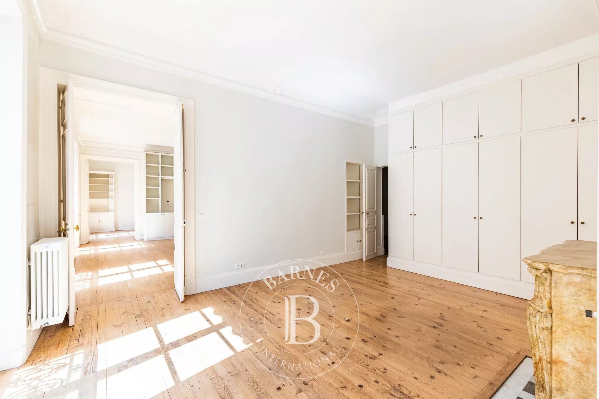 Daire Paris 8ème - picture 4