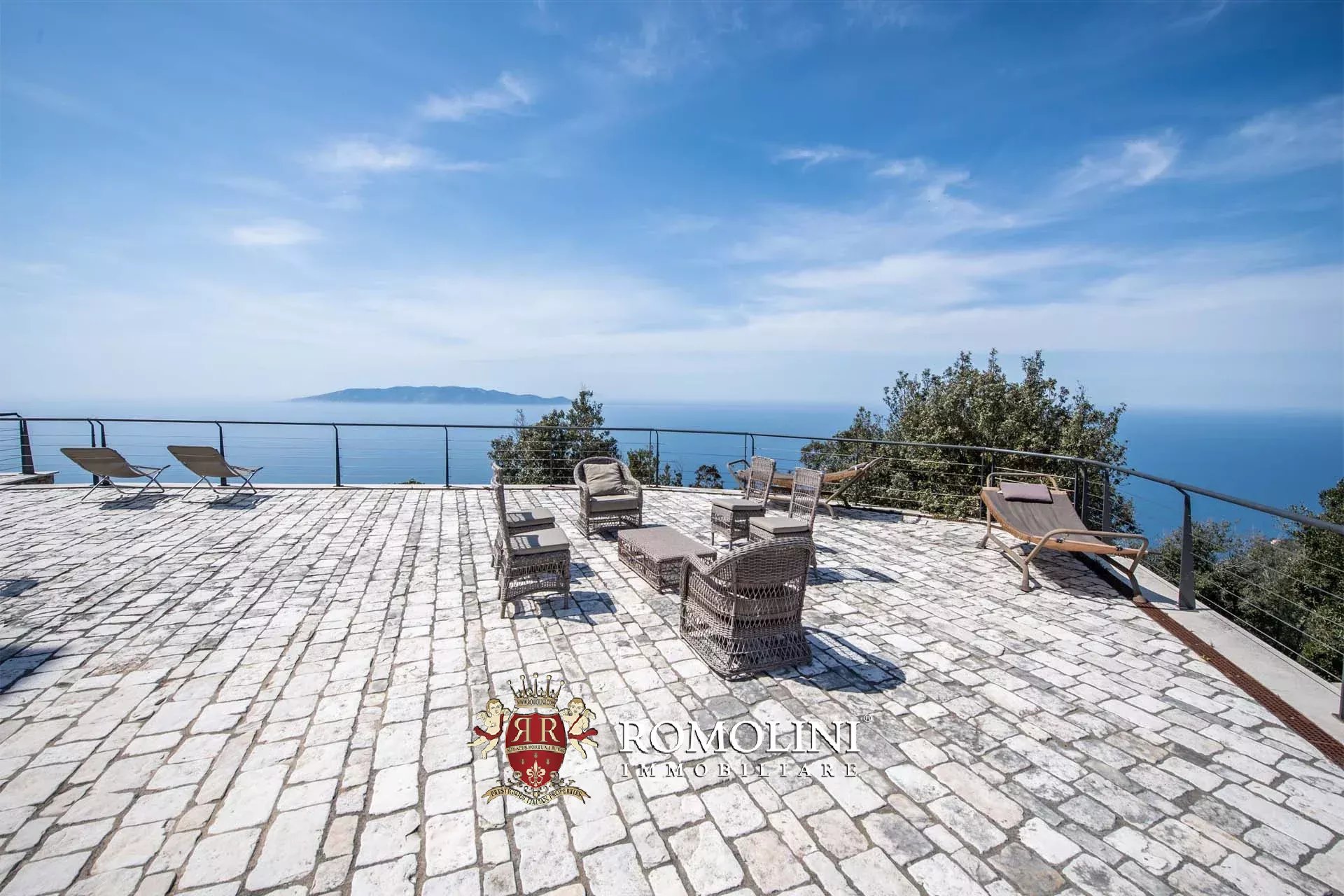 5 Bedroom Villa/Townhouse's Image 26