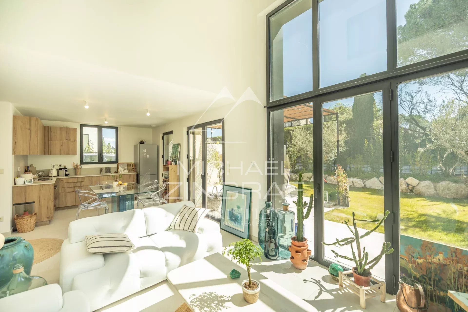 4 Bedroom Villa/Townhouse's Image 4