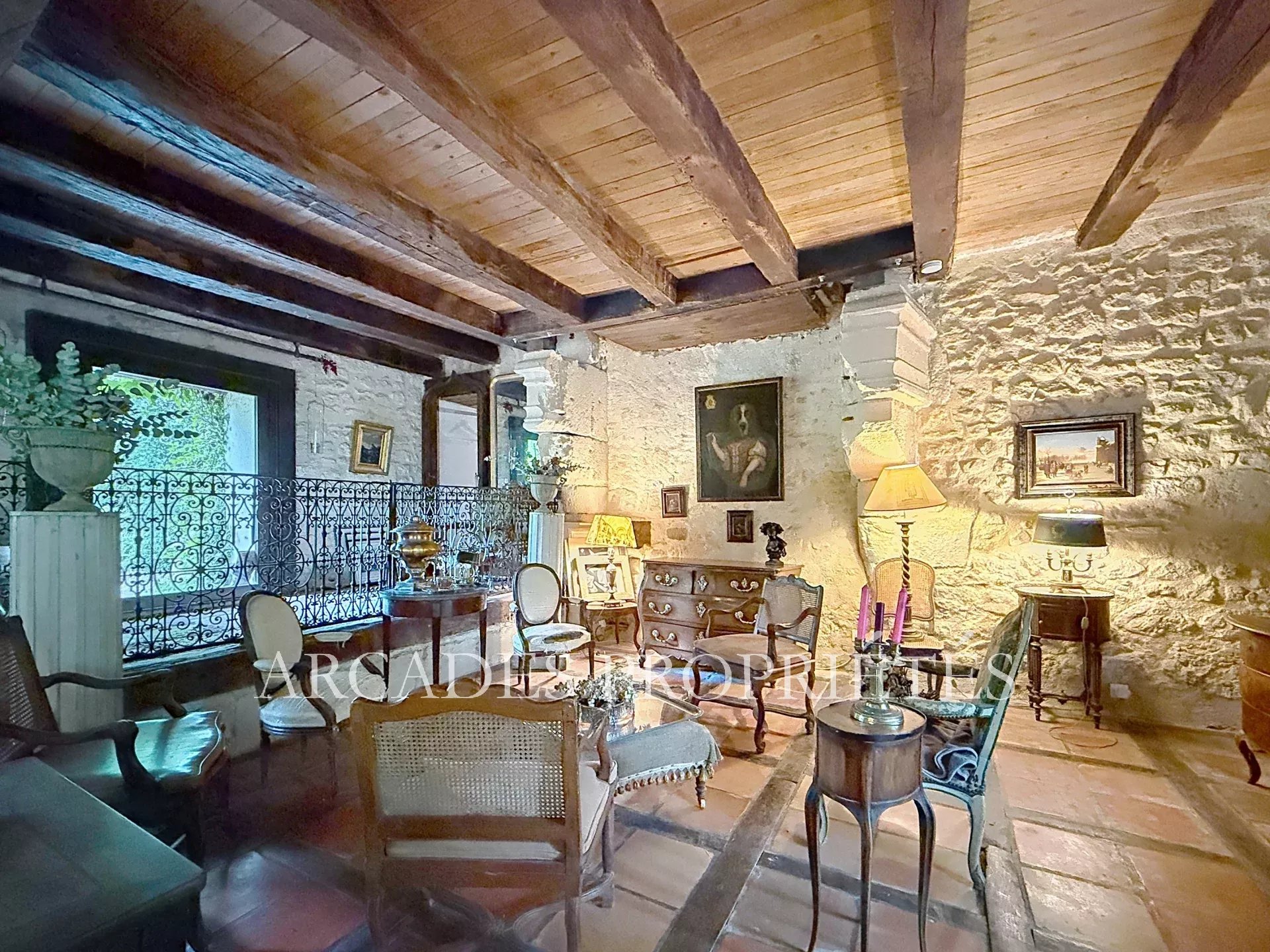 Sale Property Frontenac