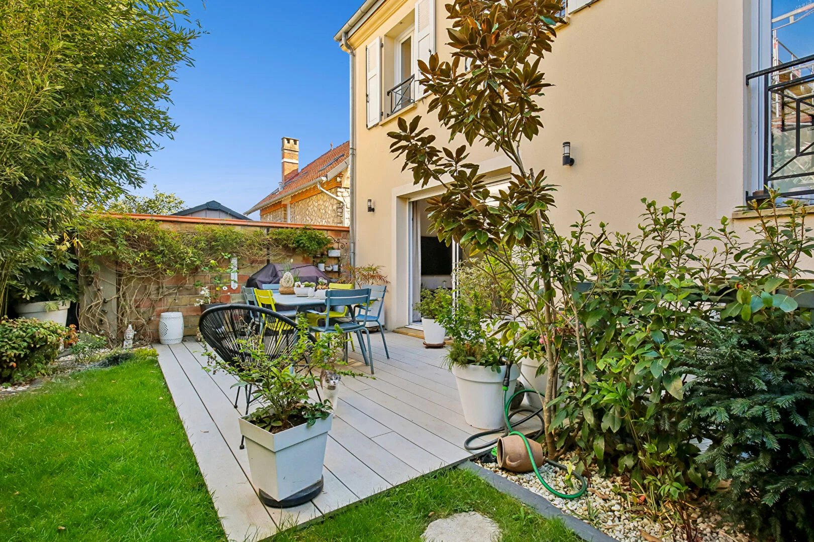 CHATOU - MAISON RECENTE DE 2013 DE 133 M²  -  4 CHAMBRES - CALME & LUMINEUSE -15 MNRER