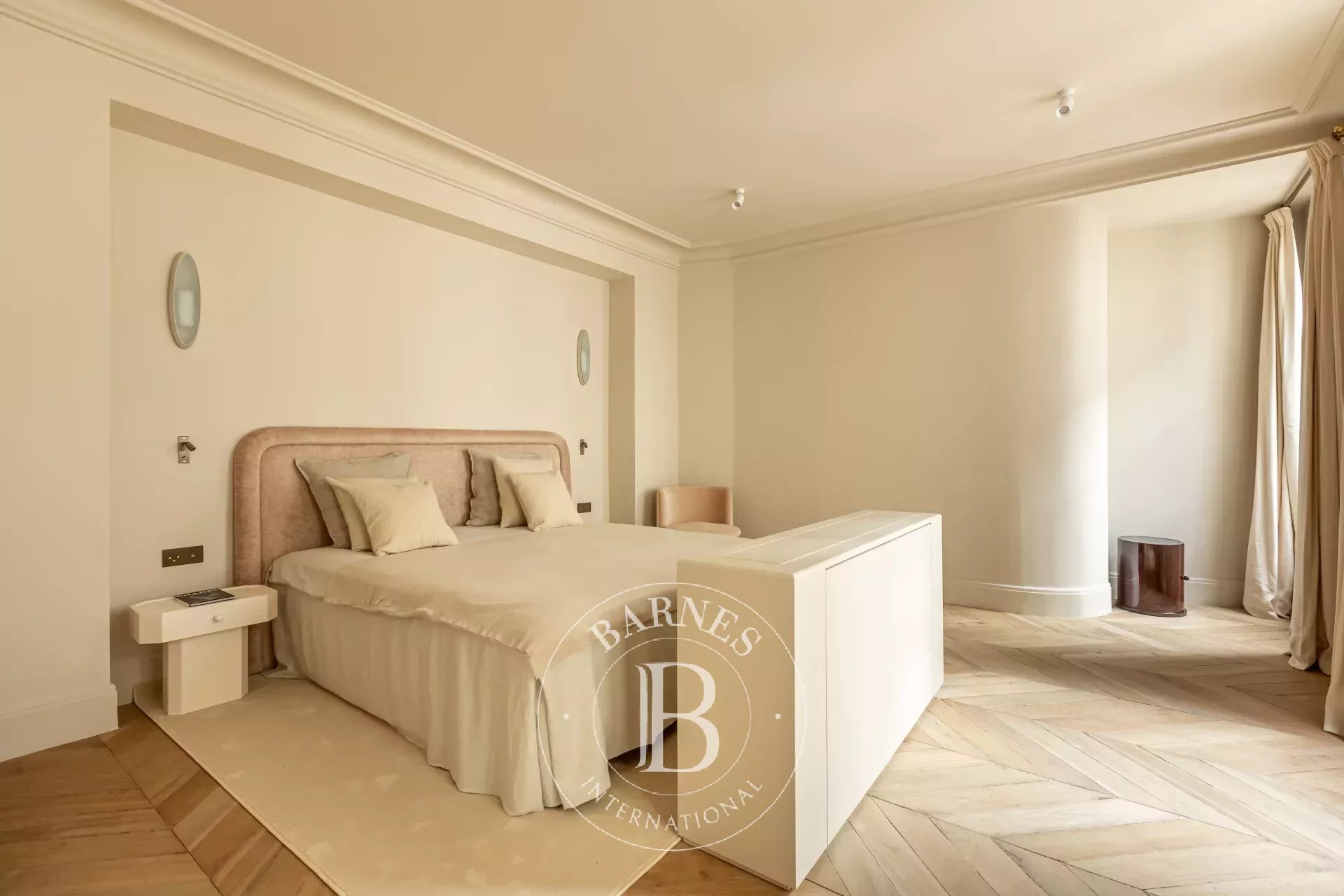 Paris  - Apartment 3 Bedrooms - picture 13
