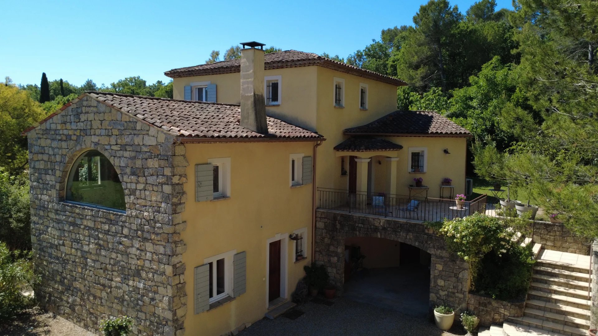 Fabulous 4 bedroom house with large Independent Studio and Swimming Pool - Fayence