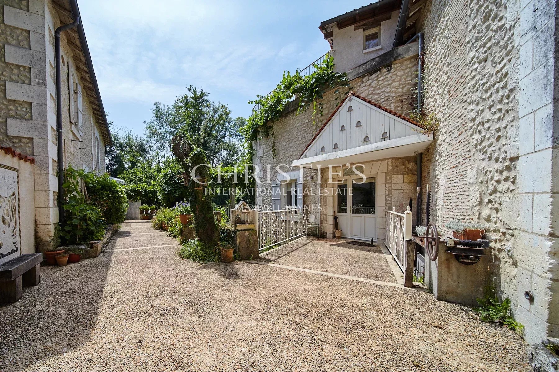 5 Bedroom Villa/Townhouse's Image 19