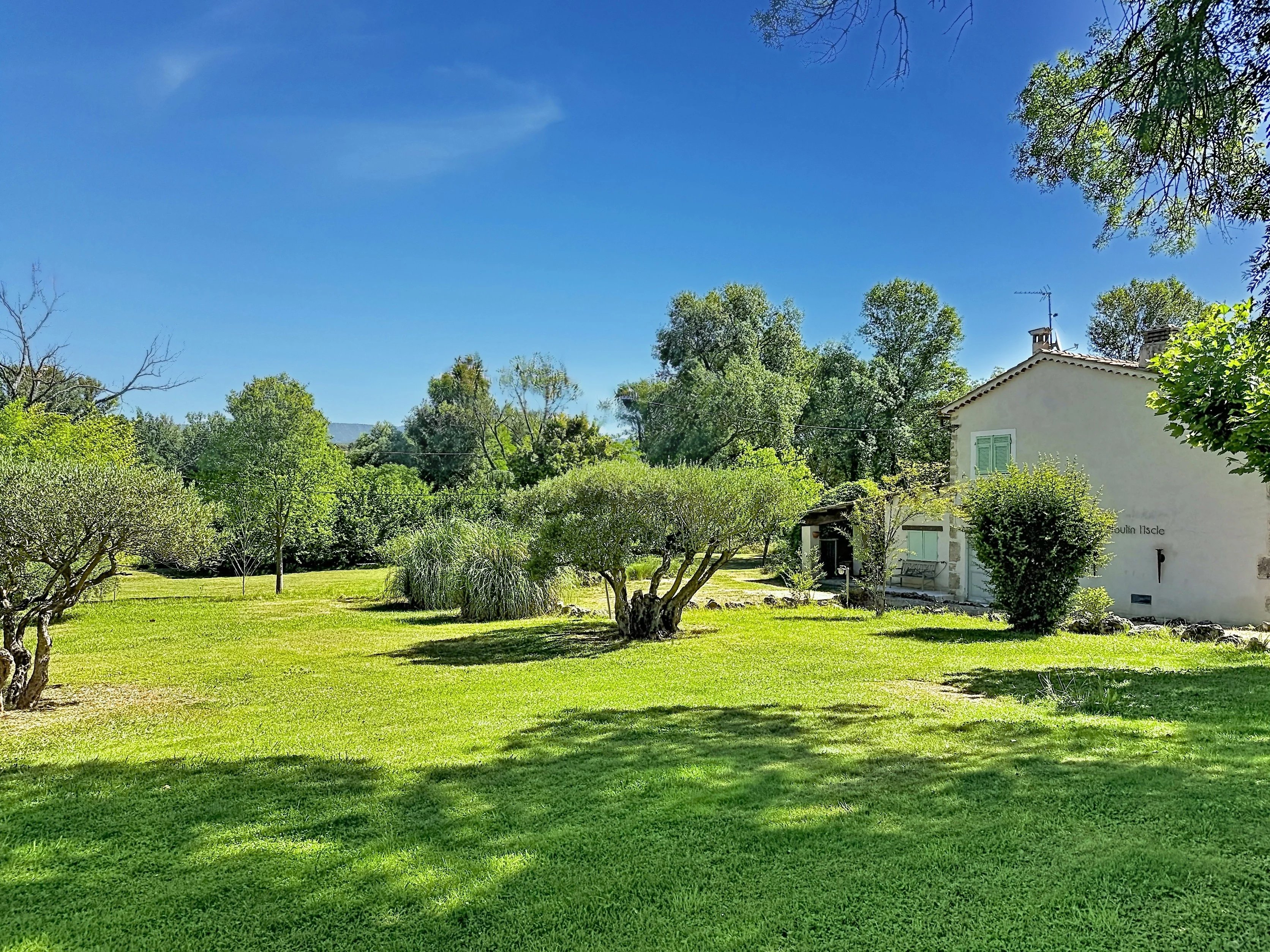 House in Salernes - Image 3