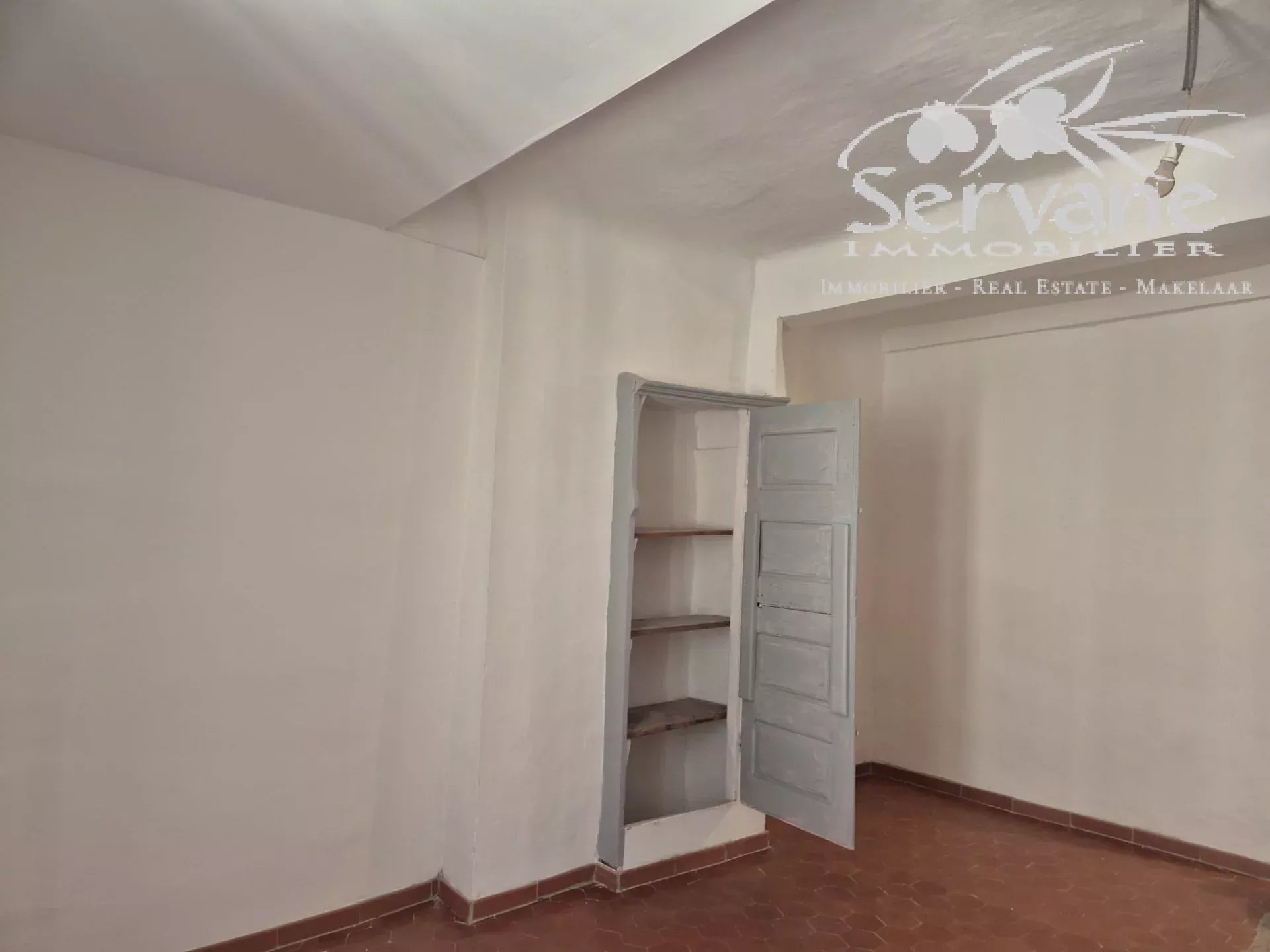 Cotignac Apartment T4 Renove