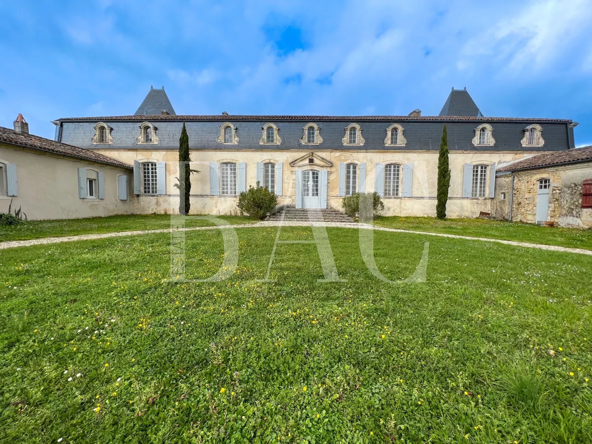 Agence immobilière de 