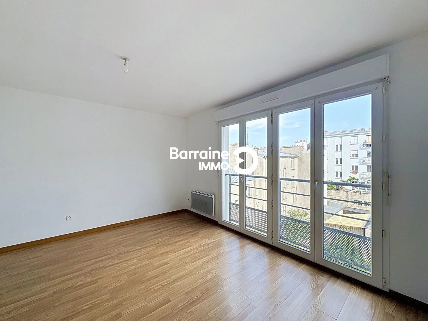 LOCATION BREST PILIER ROUGE - APPARTEMENT T1 26,90 M²