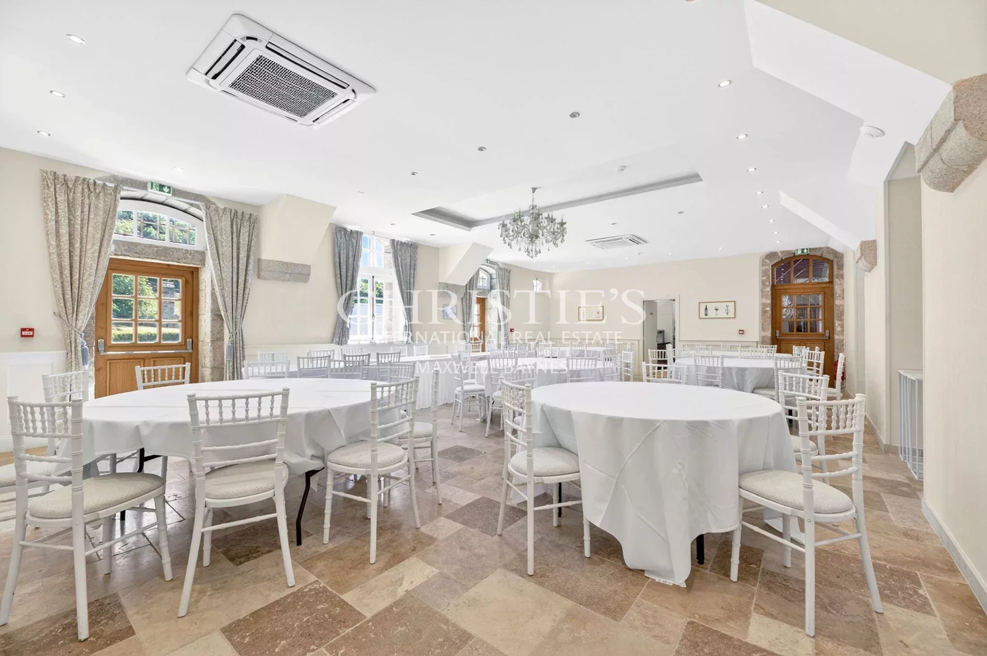 38 Bedroom Chateau's Image 87