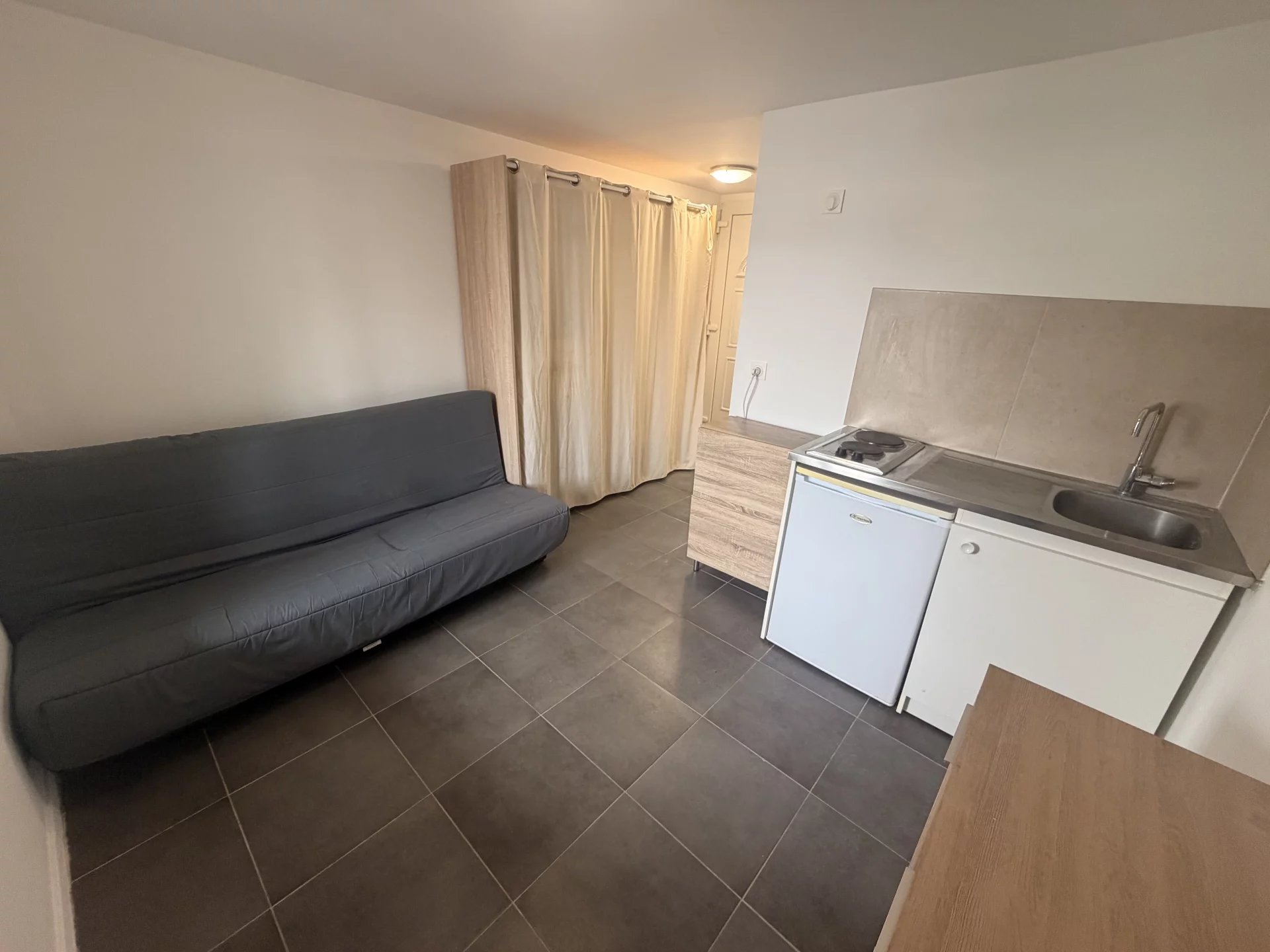 STUDIO DE 15M2 + PLACES DE PARKING