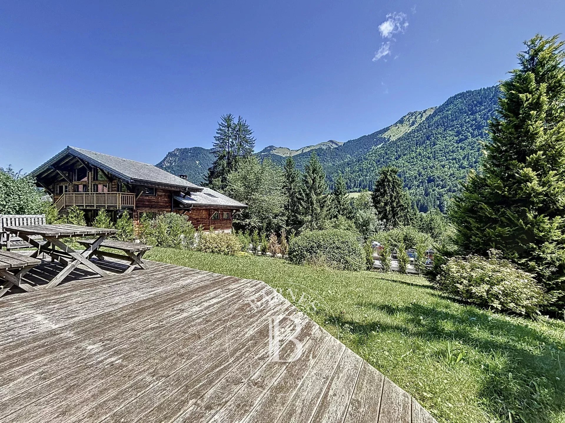 Photo of Essert-Romand – 4-Bedroom Chalet + Independent 1-Bedroom Apartment – Seasonal Rental