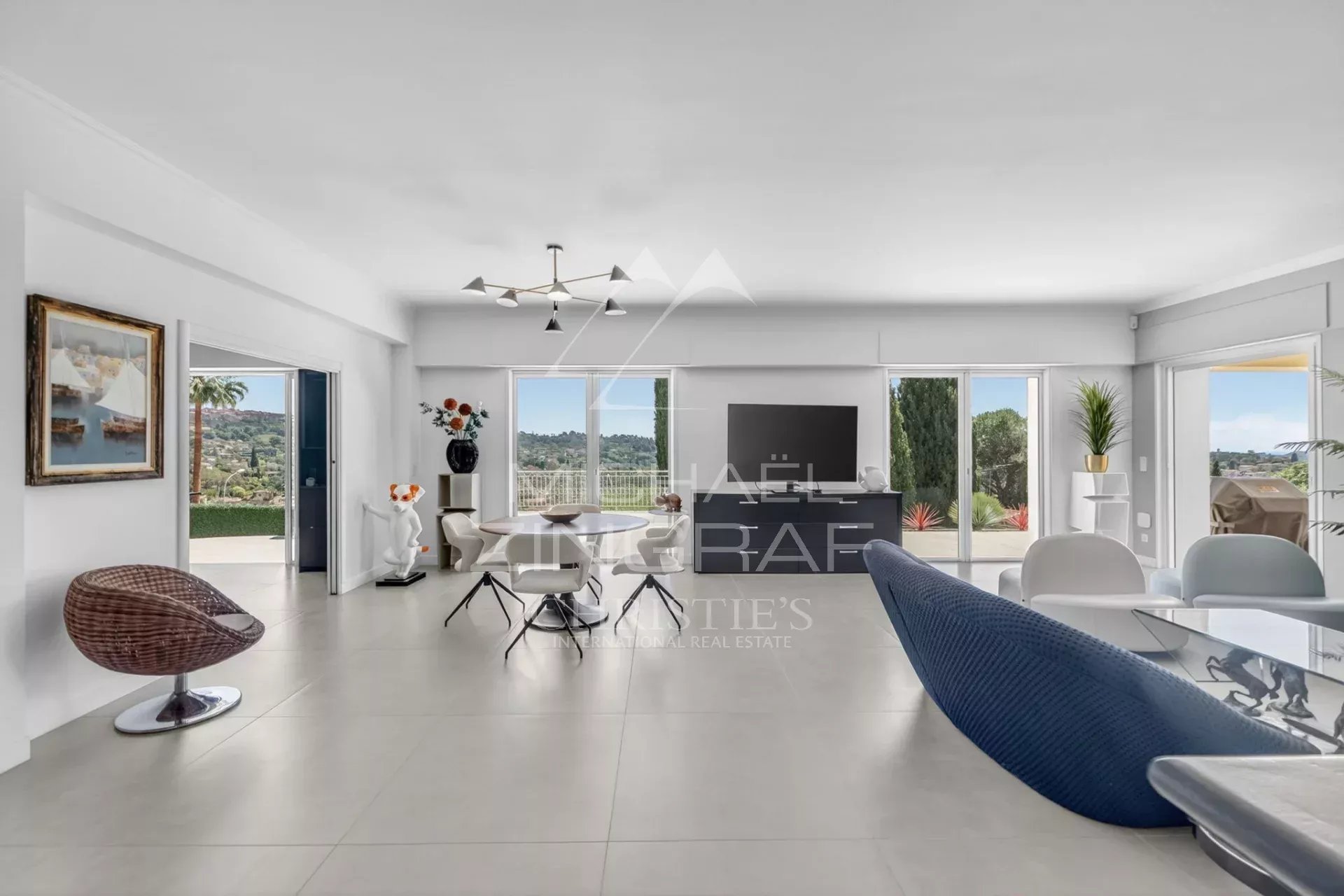3 Bedroom Villa/Townhouse's Image 6