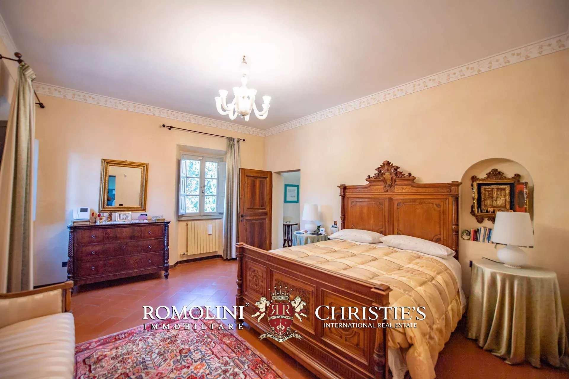 9 Bedroom Chateau's Image 58