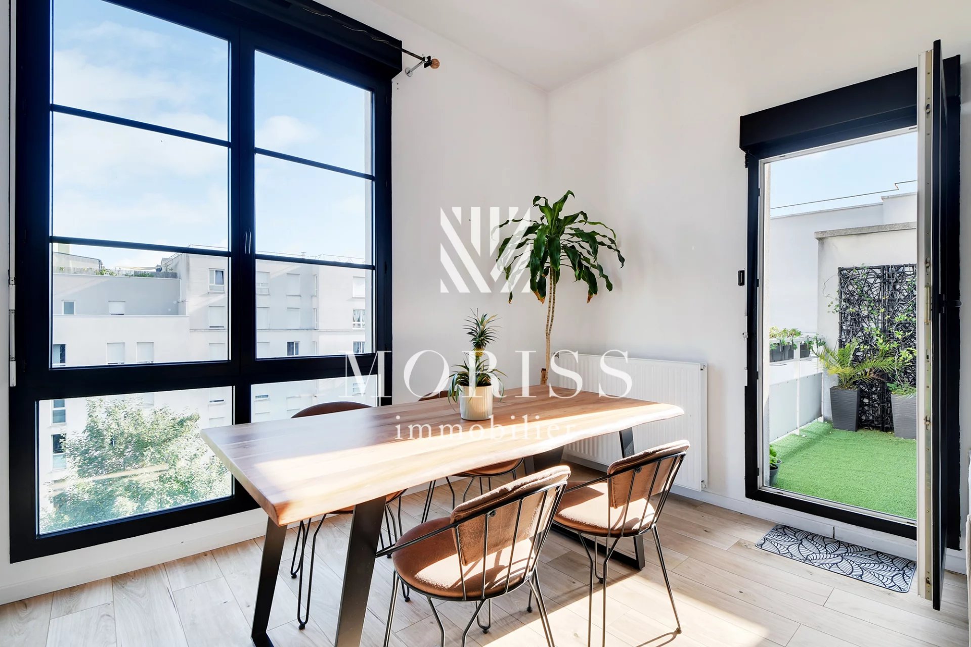 APPARTEMENT AVEC EXTÉRIEUR / DERNIER ÉTAGE / 4 PIÈCES / TRAVERSA - Image Array