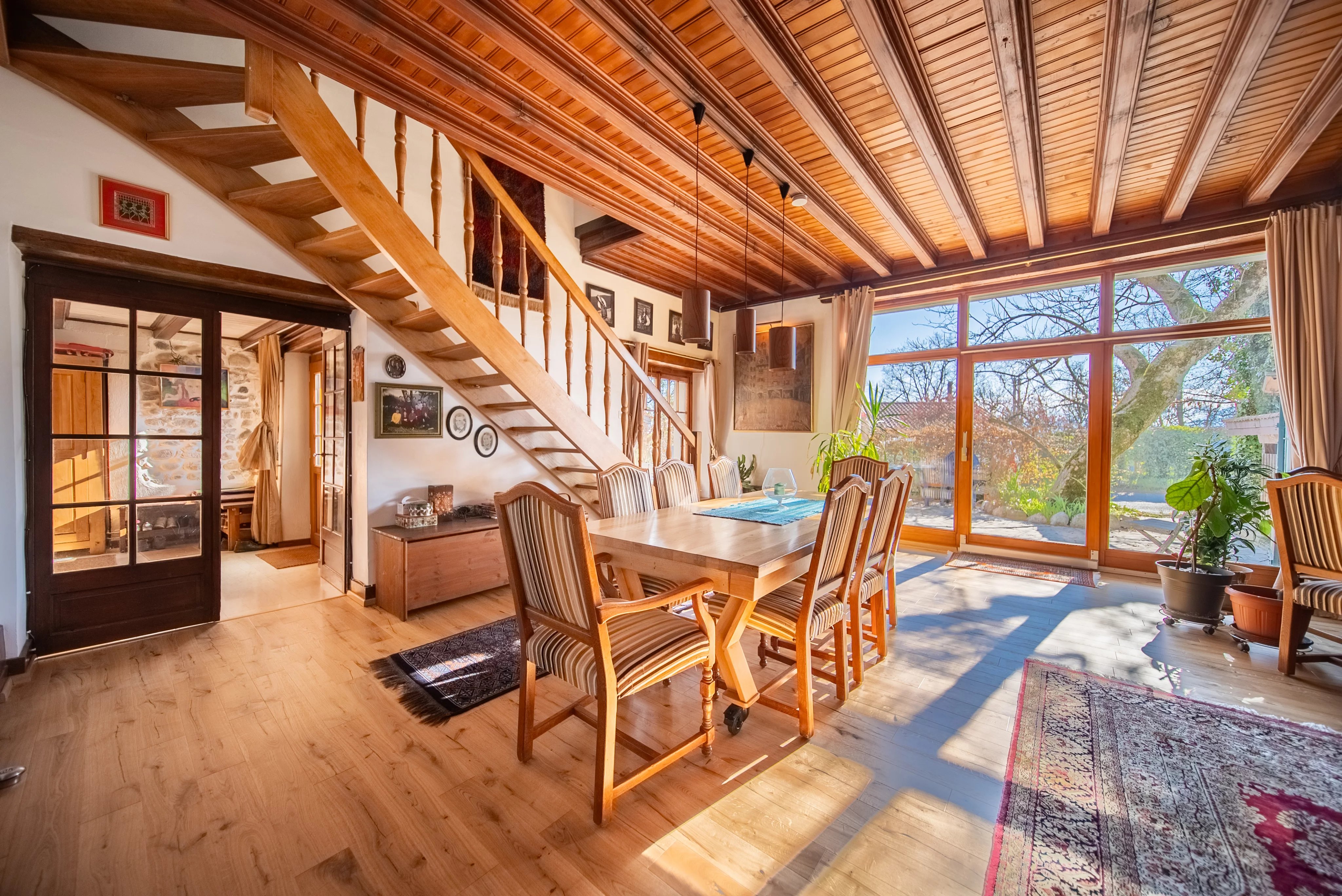 Peney-Dessus Spacieux duplex 7 pièces avec jardin