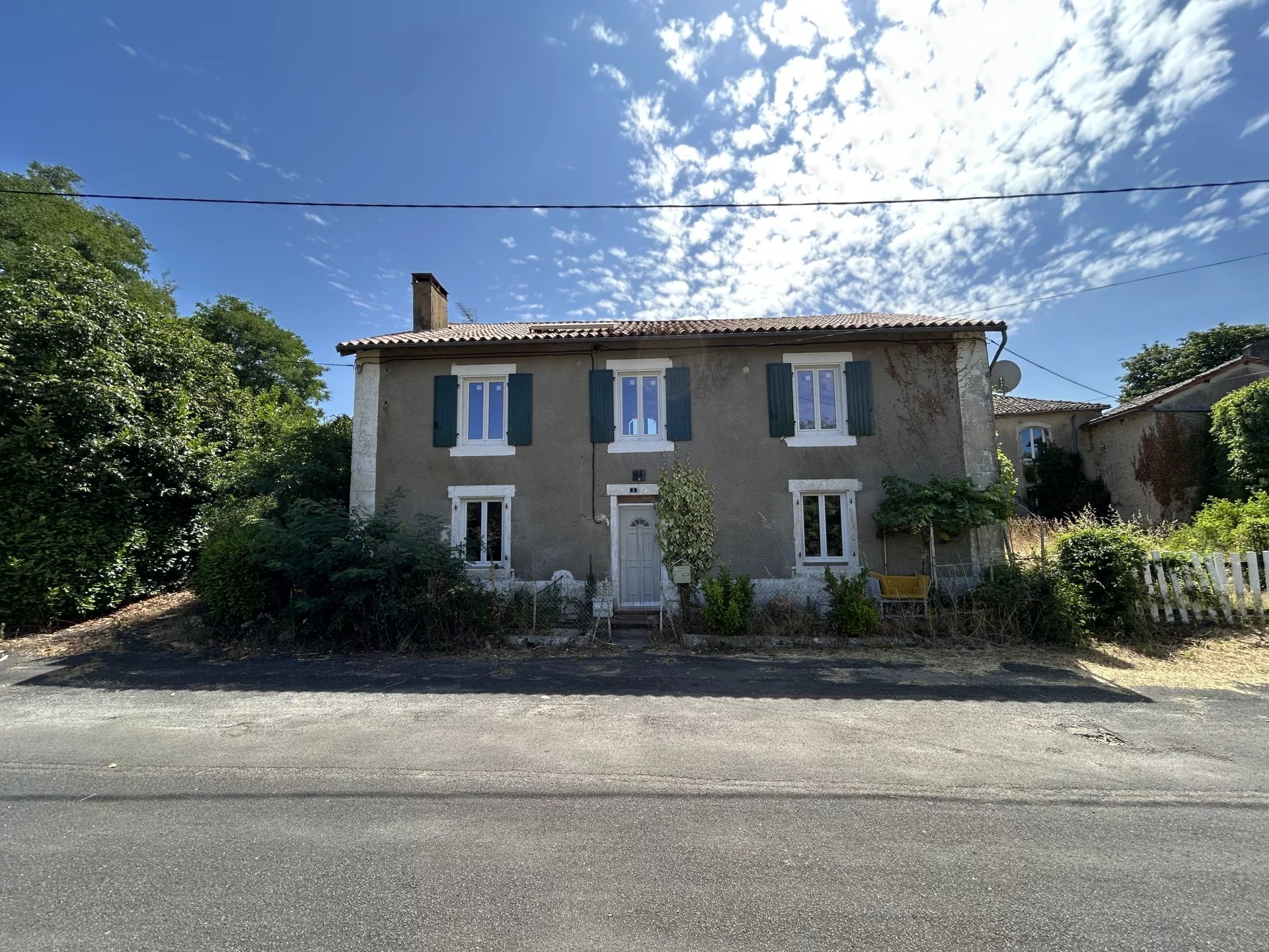 Maison rénovée avec travaux importants terminés