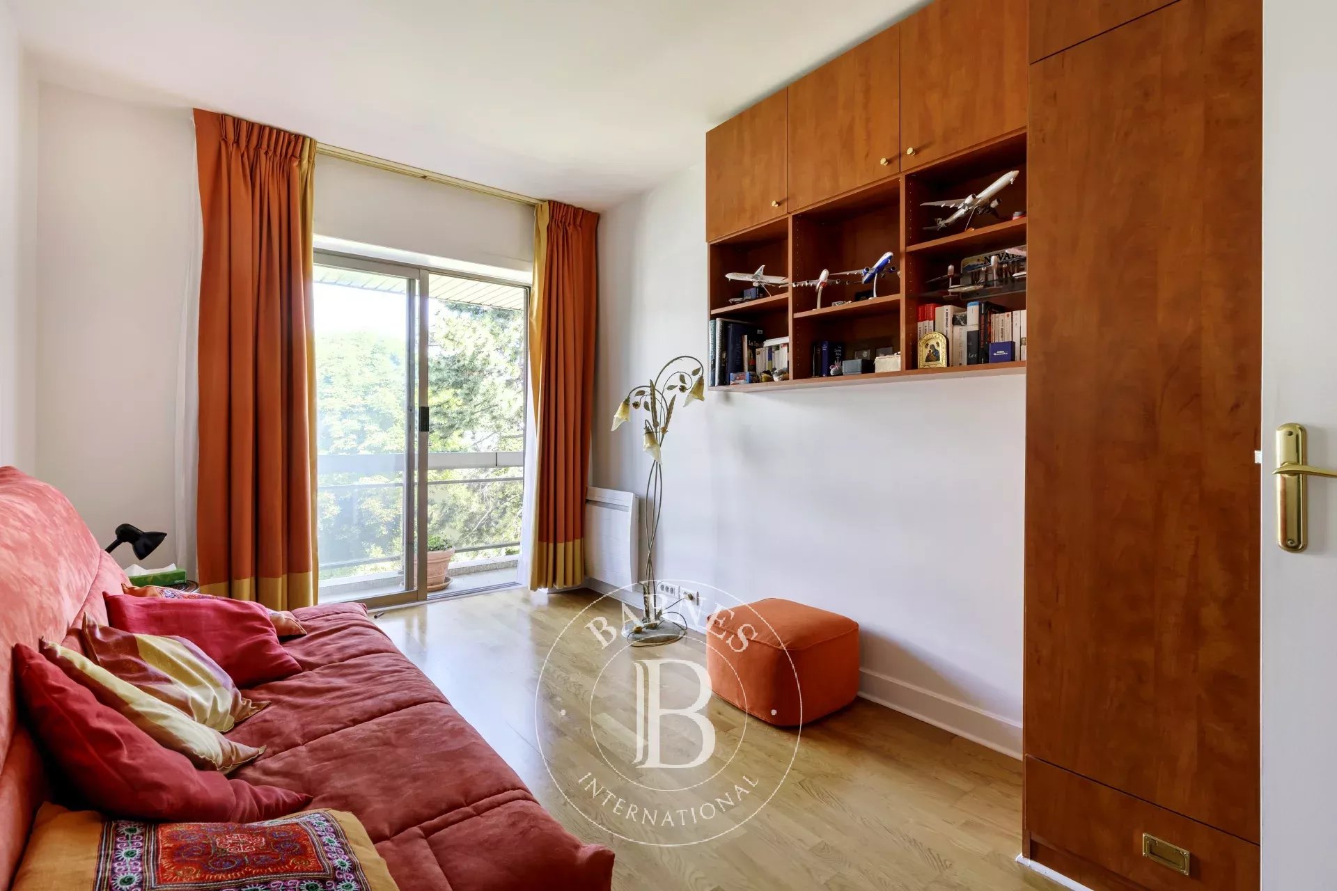 Neuilly - Château - 2 or 3-bedroom apartment - Greenery - Balcony - picture 10