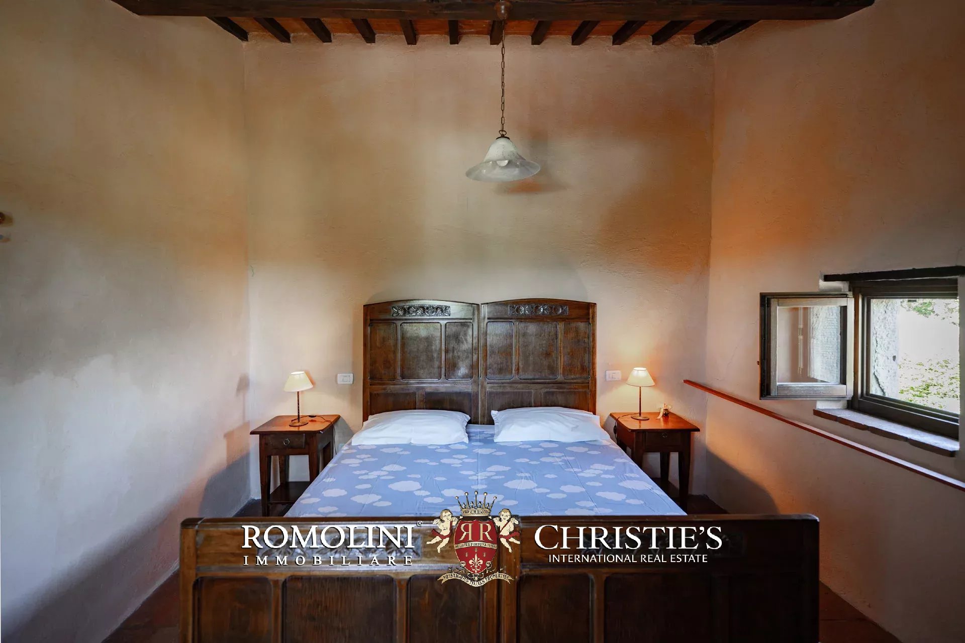 8 Bedroom Villa/Townhouse's Image 36