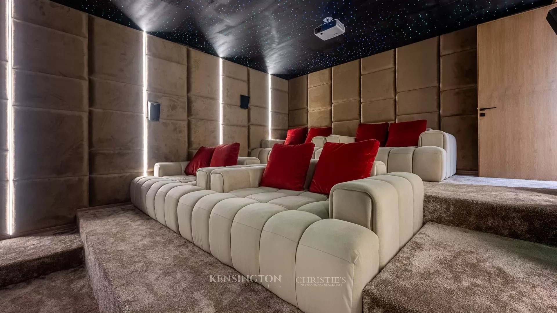 4 Bedroom Villa/Townhouse's Image 26