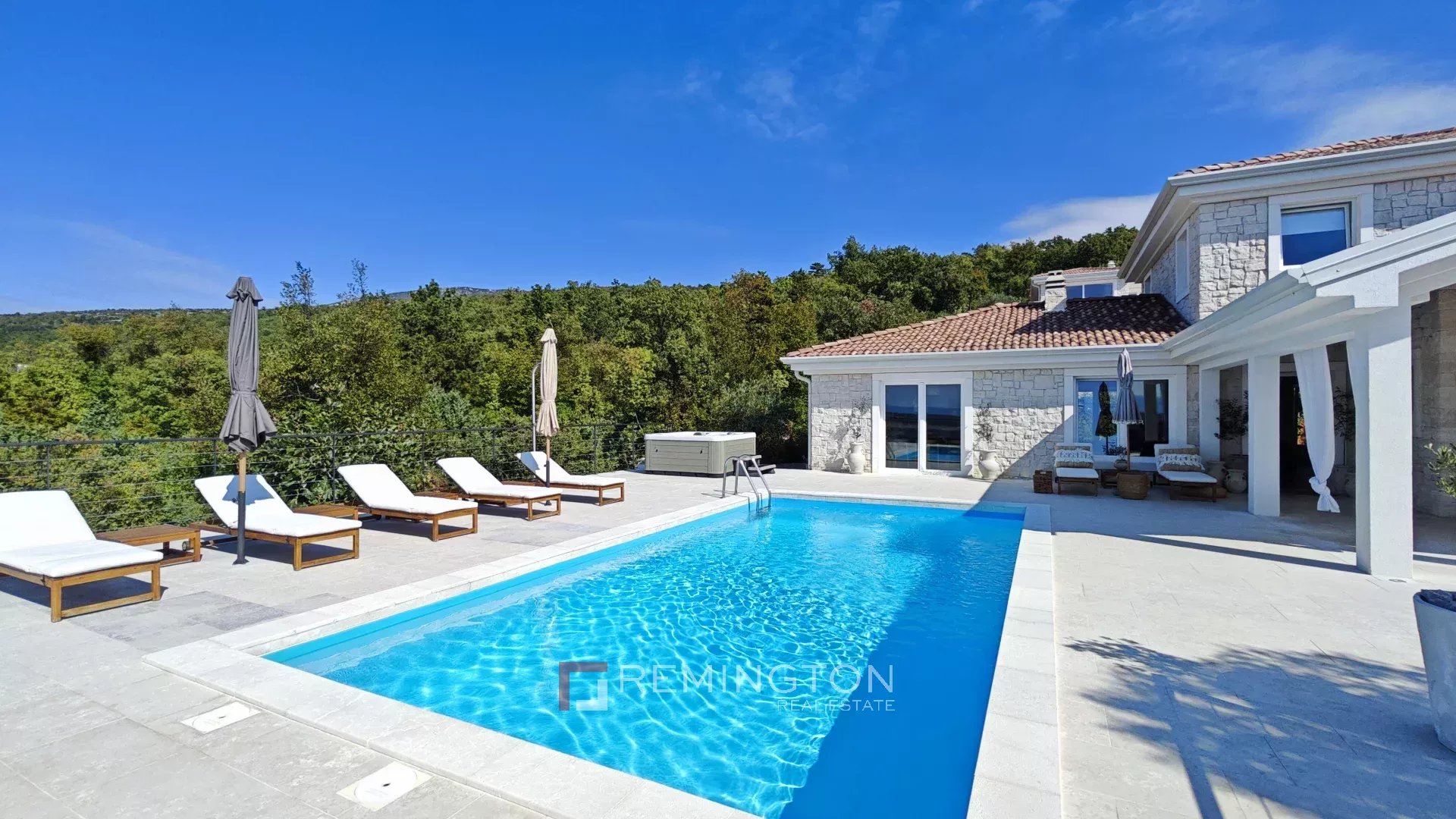 3 Bedroom Villa/Townhouse's Image 23