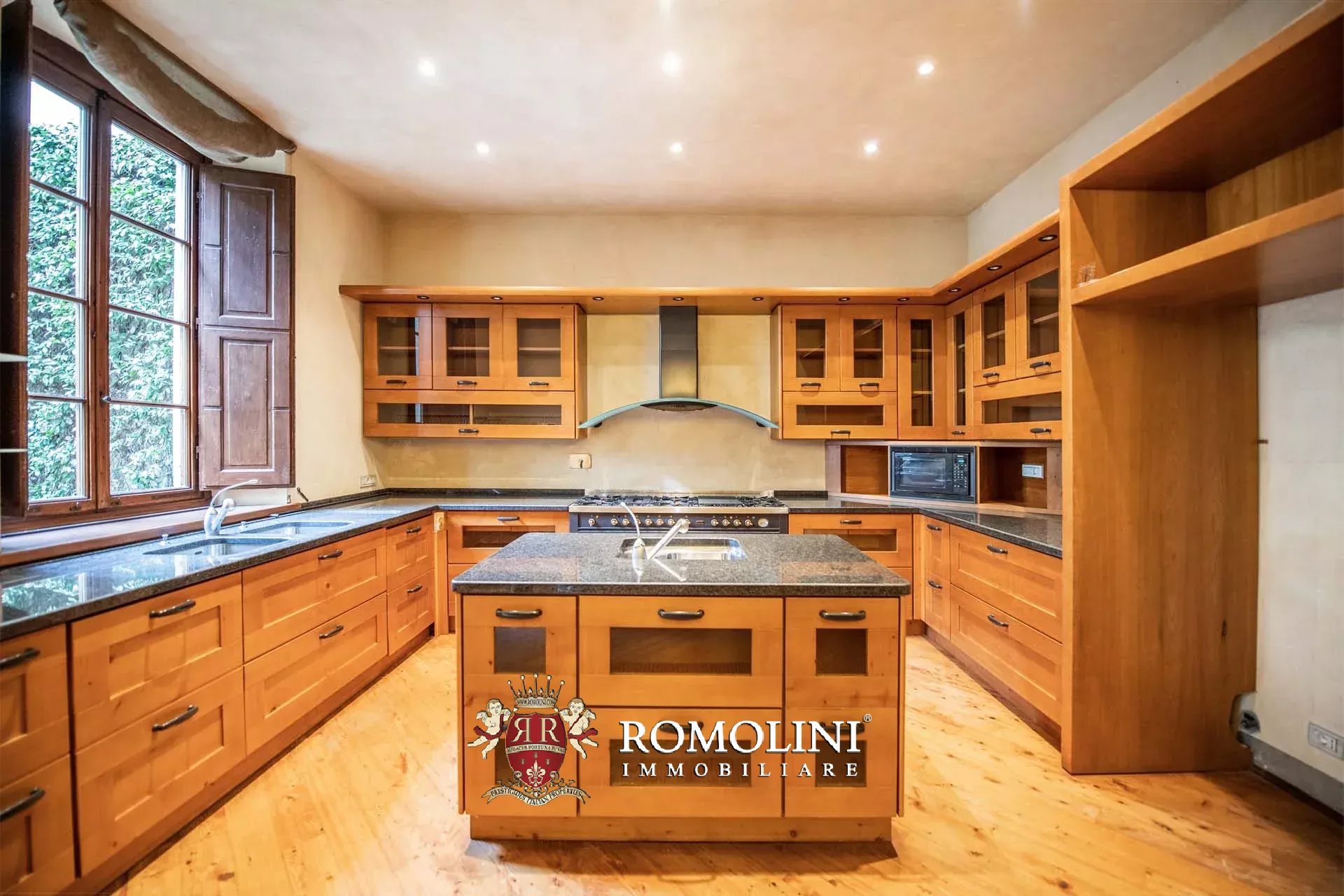25 Bedroom Villa/Townhouse's Image 58