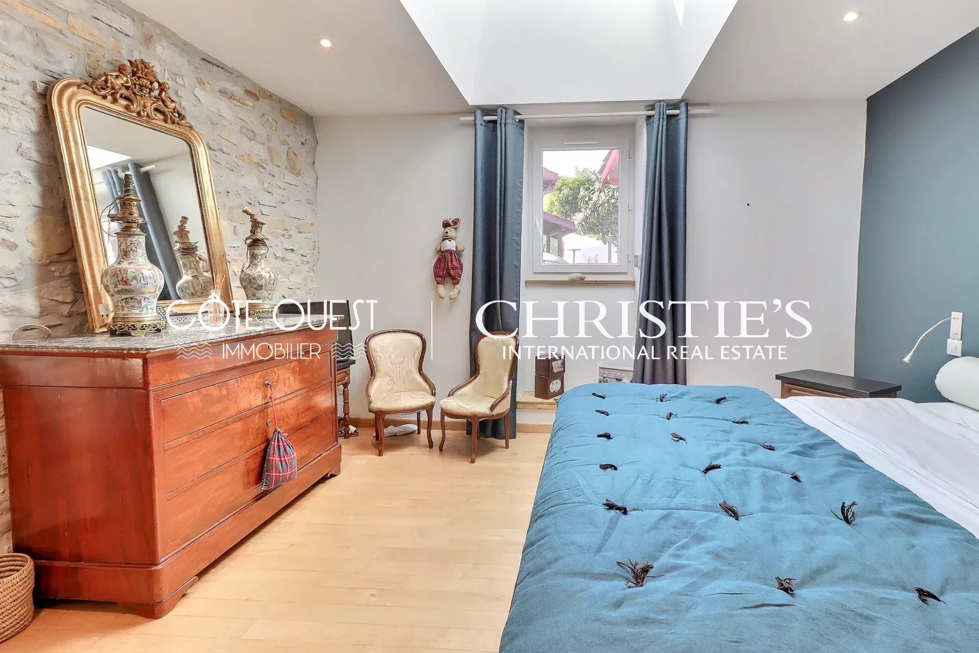 5 Bedroom Villa/Townhouse's Image 9