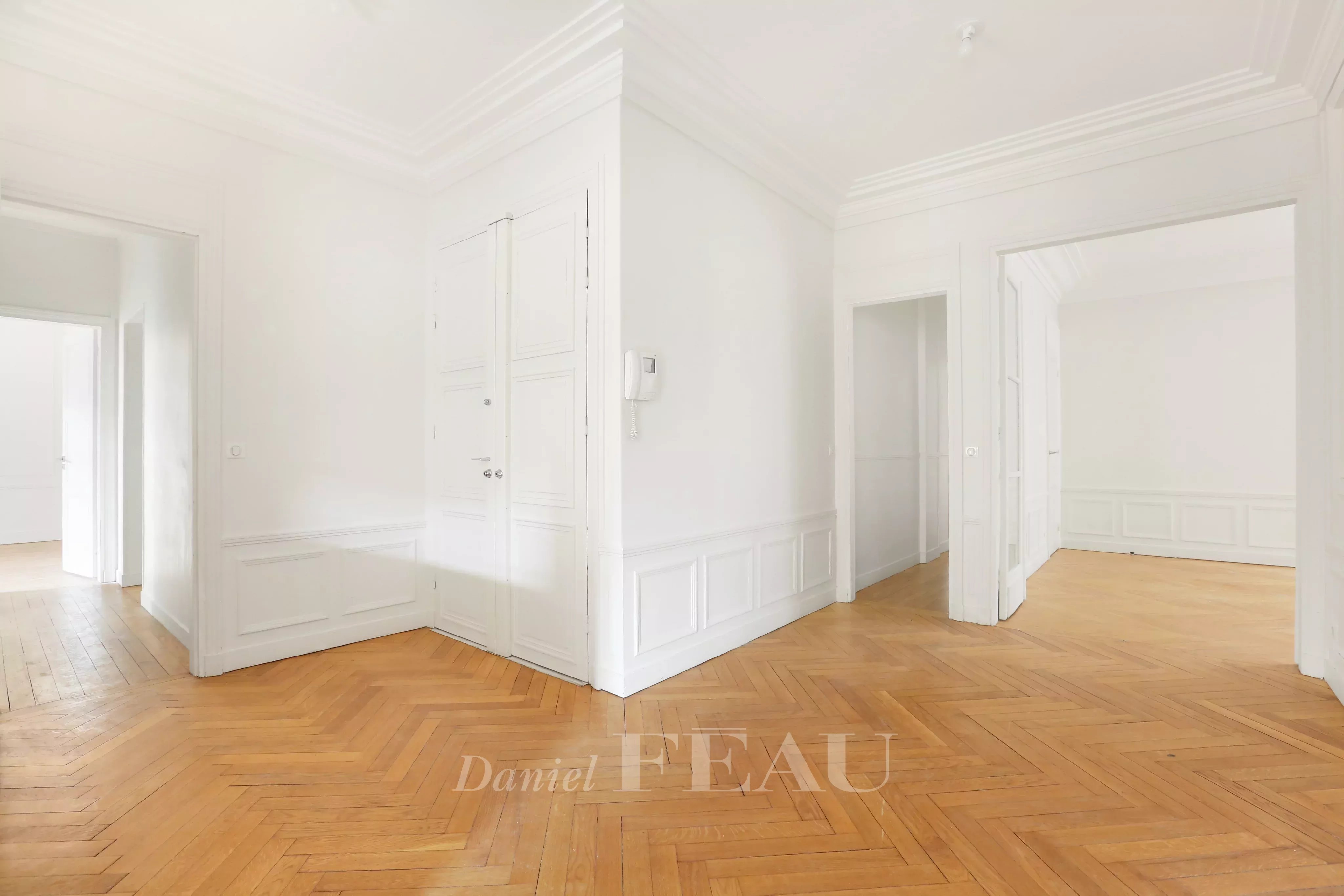 Rental Apartment Neuilly-sur-Seine