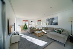 9 ROOMS VILLA OF 200 m² + POOL MOUANS-SARTOUX — photo 3 of 7