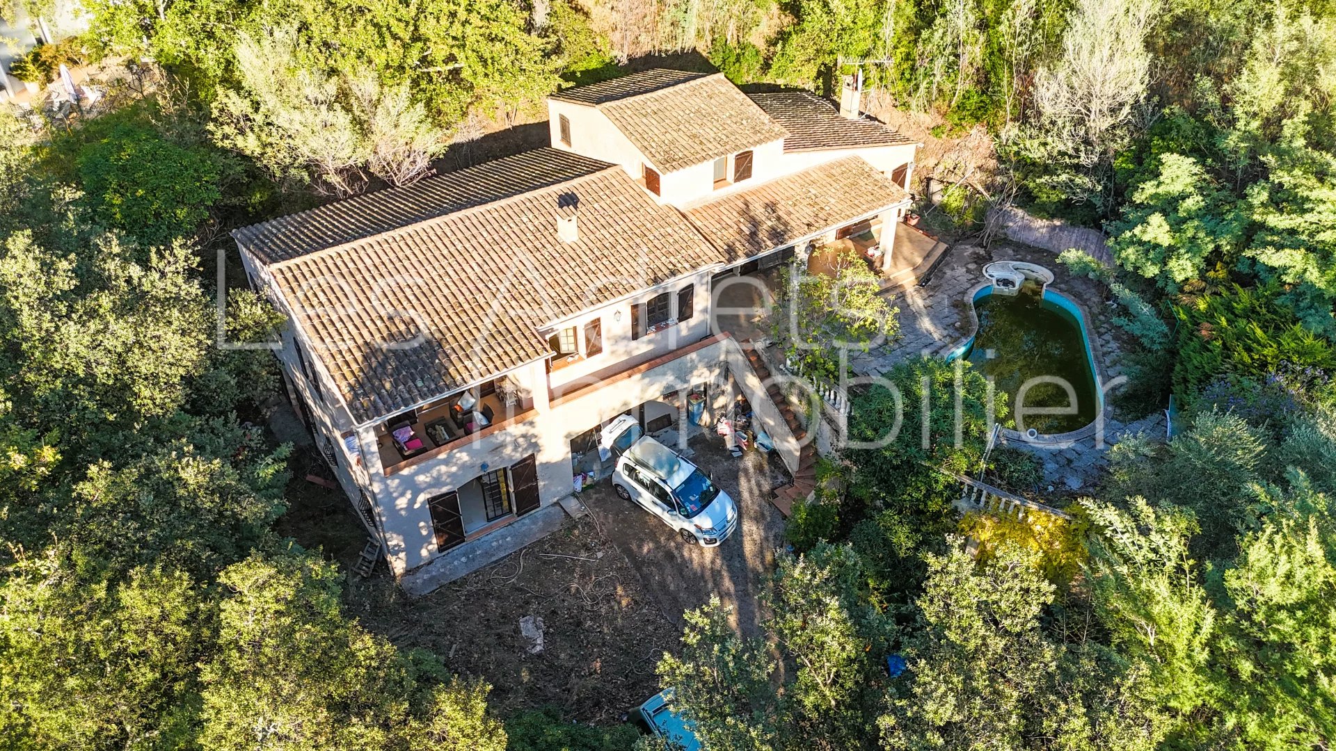 Agence immobilière de 